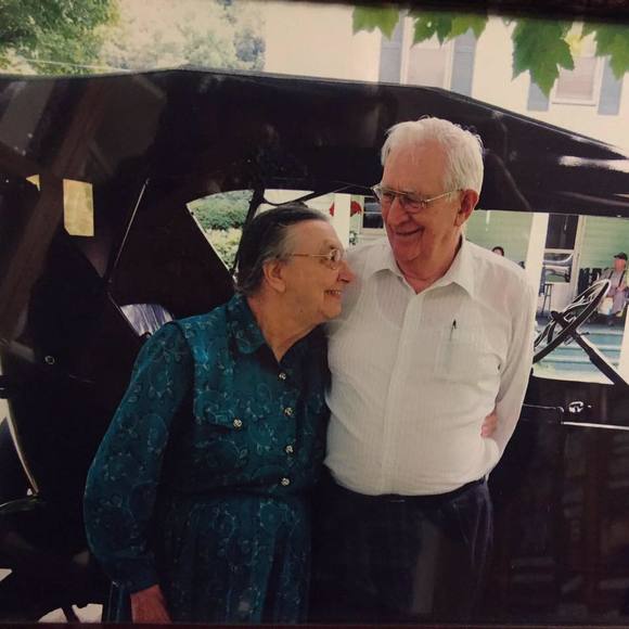 Meet your Posher, Sharon - Picture 1 of 1